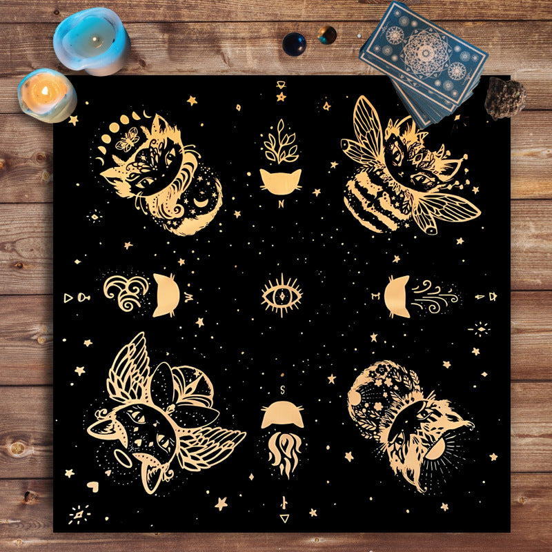 Nappe décorative Tarot, jeu de société, mandala, phases de la lune, motif floral et papillon.