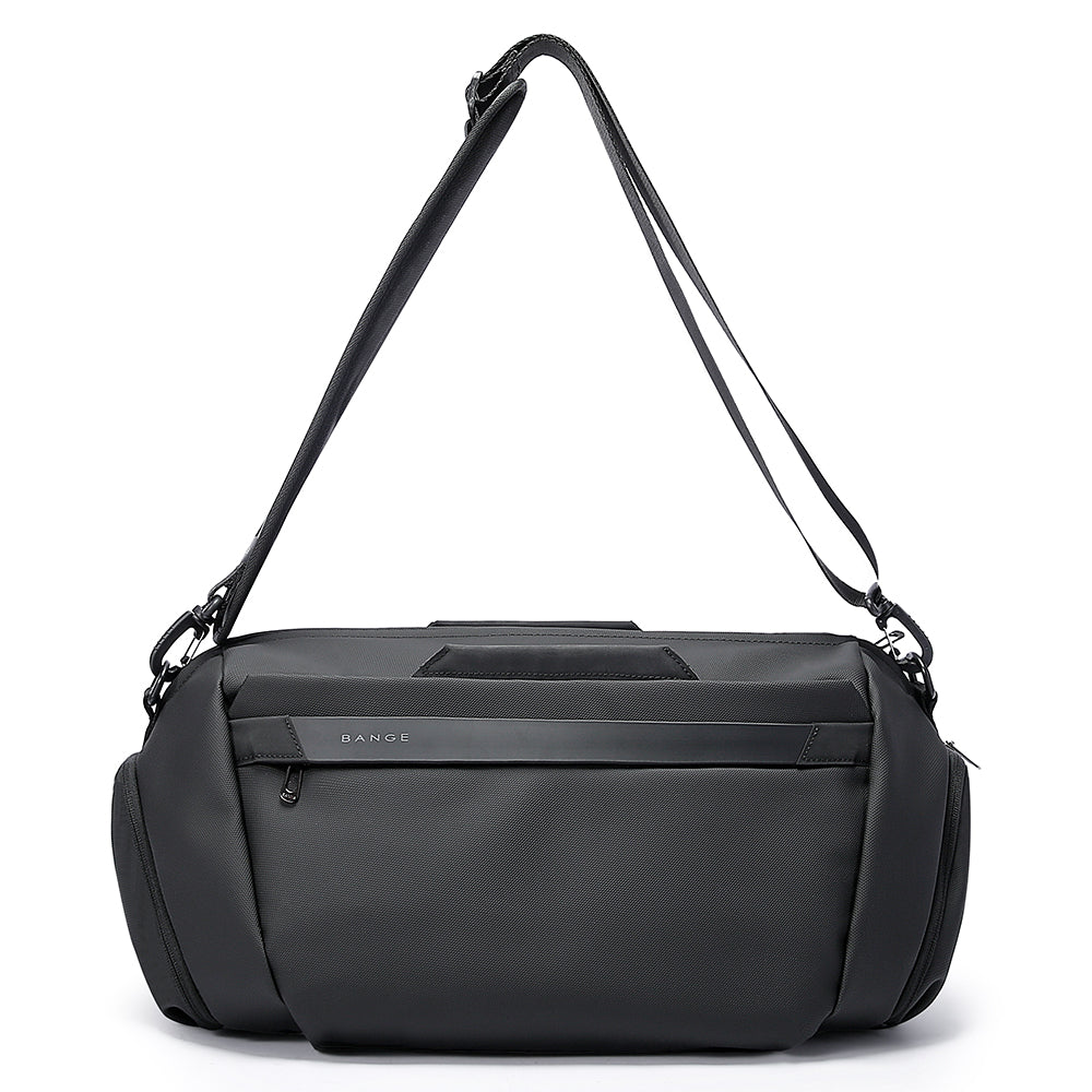 Sports and yoga bag with wet/dry compartment