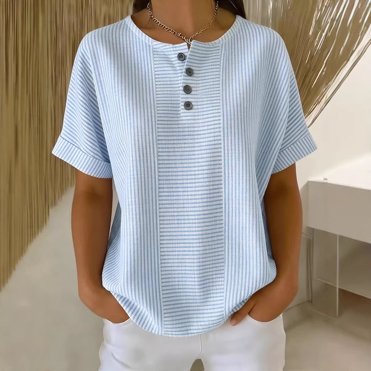 Short-sleeved striped T-shirt