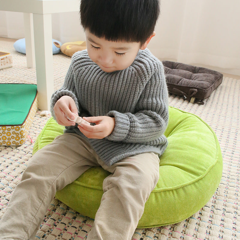 Thick futon cushion for pets, ideal for meditation