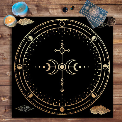 Nappe décorative Tarot, jeu de société, mandala, phases de la lune, motif floral et papillon.