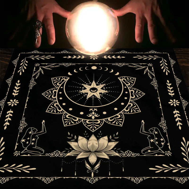 Nappe décorative Tarot, jeu de société, mandala, phases de la lune, motif floral et papillon.